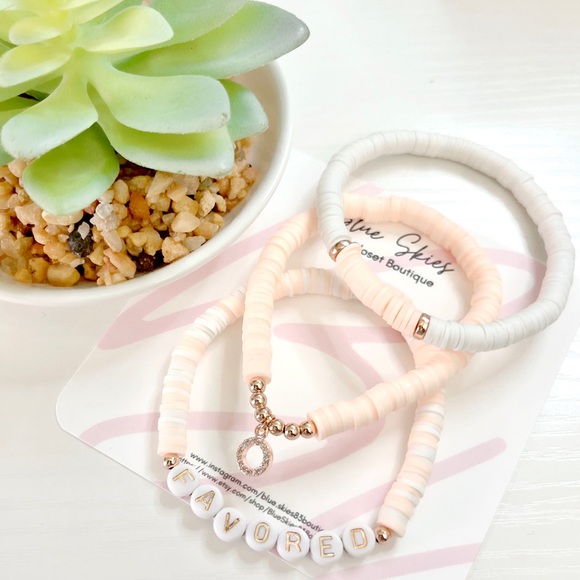 Light Peach and White Heishi Favored Bracelet Stack - Picture 3 of 6